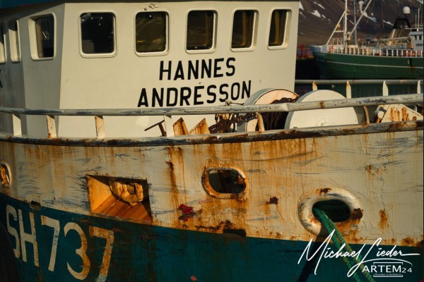 Iceland Fischkutter im Hafen